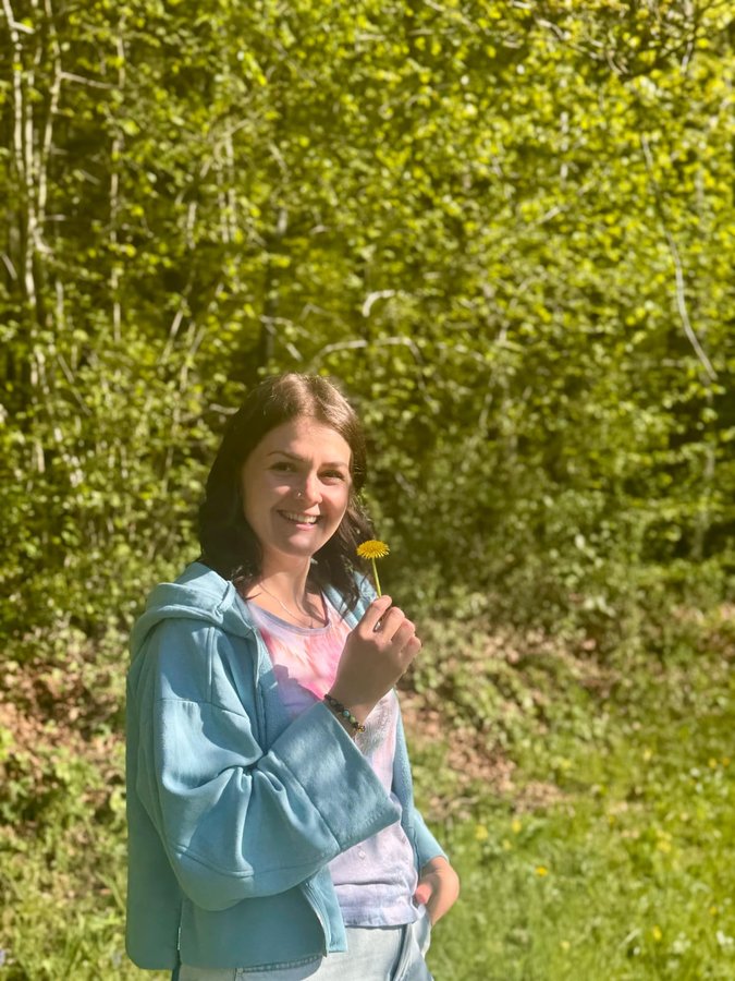 Victoria Ellmauthaler in natürlicher Umgebung